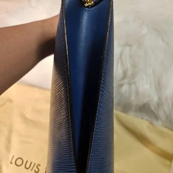 SOLD Louis Vuitton EPI PM Saint Jacques in Blue Authenticated - Picture 10 of 16